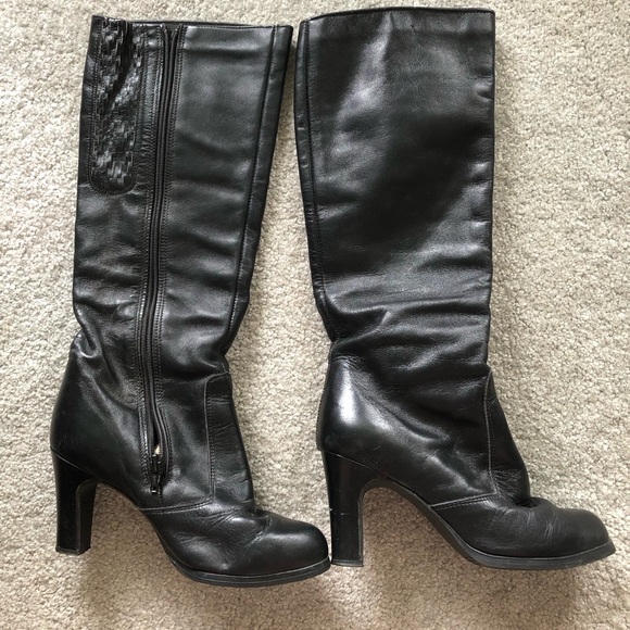 VINTAGE Black Leather boots, ladies size 6.5 - Picture 1 of 6